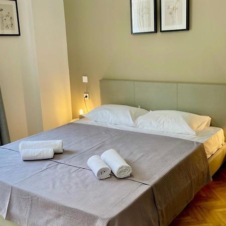 Gorgeous Renovated Apt. Close To Metro And Cultural Sites! Atenas Exterior foto
