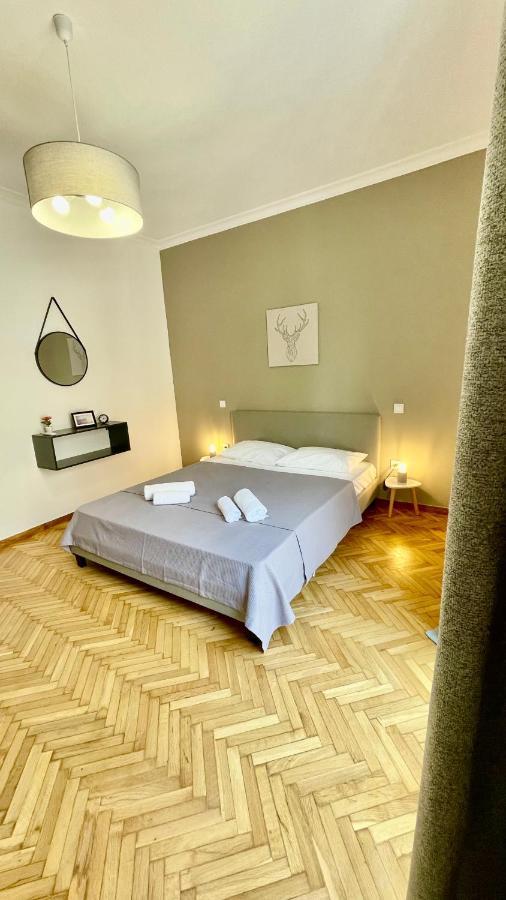 Gorgeous Renovated Apt. Close To Metro And Cultural Sites! Atenas Exterior foto