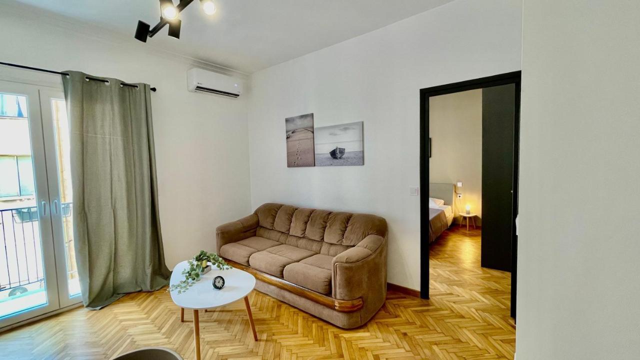 Gorgeous Renovated Apt. Close To Metro And Cultural Sites! Atenas Exterior foto